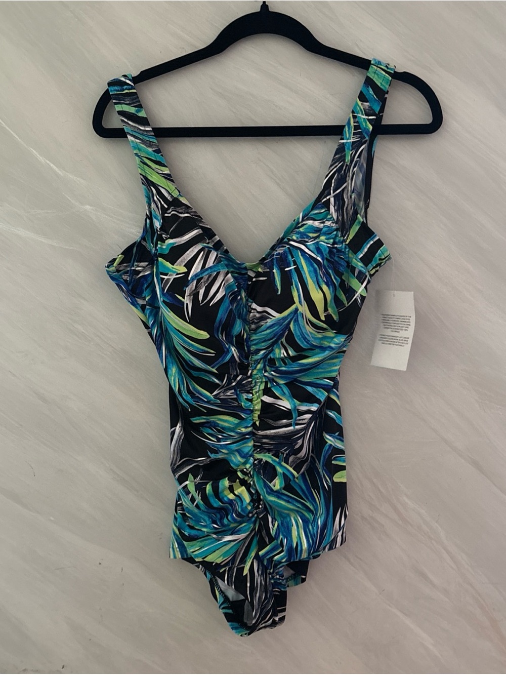 Azul Sz 18 One-Piece Black Colorful Slimming Padded Ruching Swimsuit Resort NEW!